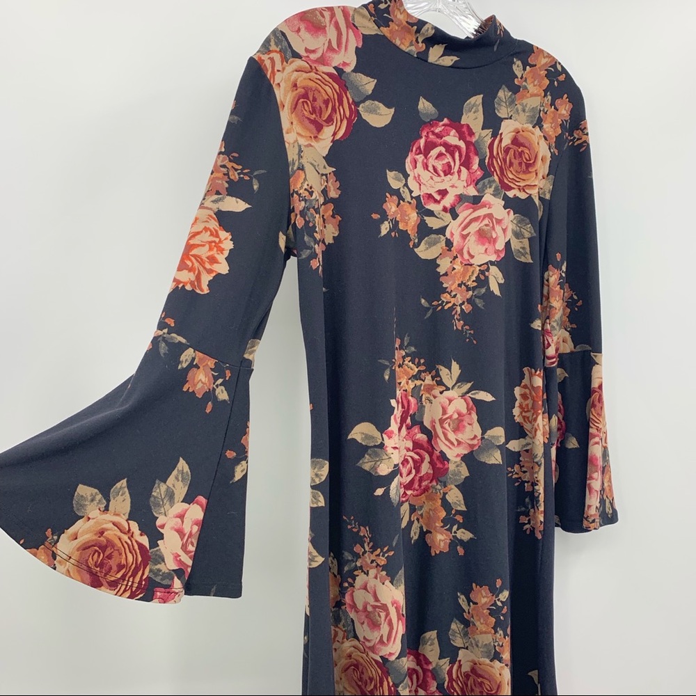 Floral Long Bell Sleeve Dress - Picture 6 of 8